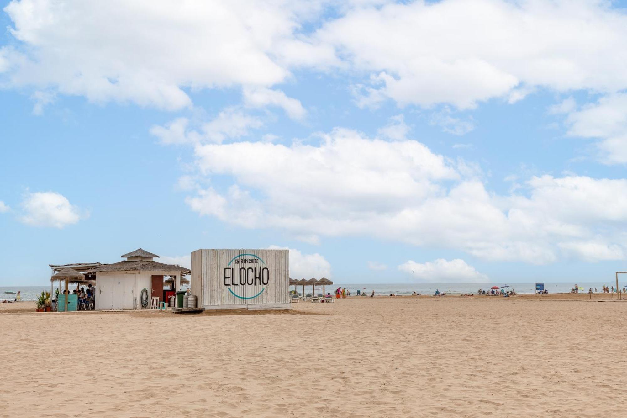 Beach 75 Metres Away Playa A 75 Metros Valencia Exterior photo
